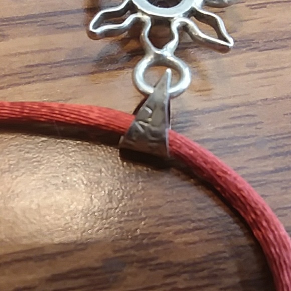 🐝Silver* Sun and lady pendant with cord chain - Picture 4 of 4